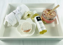Load image into Gallery viewer, Sea Salt & Lily Gift Set