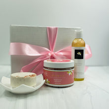 Load image into Gallery viewer, Sea Salt & Lily Gift Set
