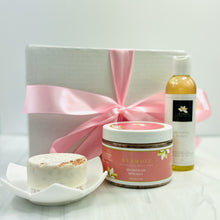 Load image into Gallery viewer, Sea Salt & Lily Gift Set